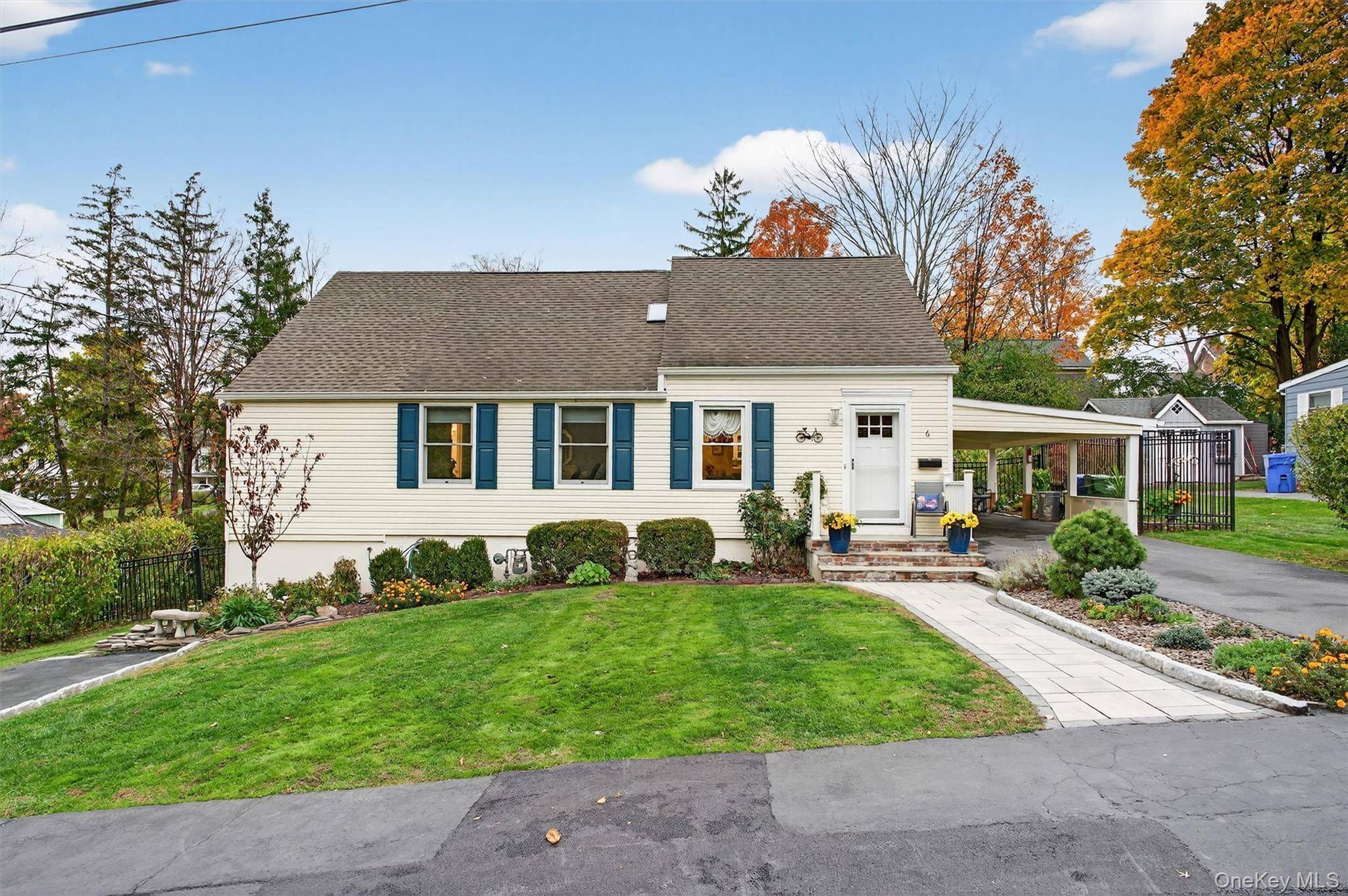 COMPLETE CUSTOM RENOVATION ADDITION !