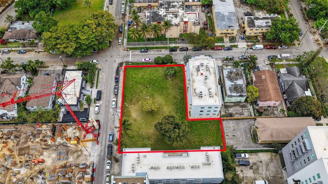 LUMINA HOUSE DEVELOPMENT SITE NOW AVAILABLE Prime development opportunity in Miami s rapidly evolving West River District.