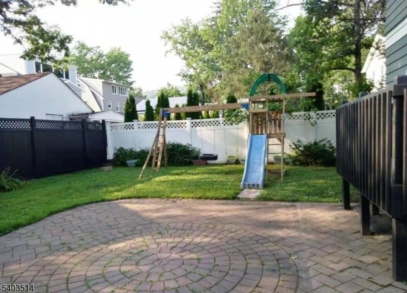 A beautiful 5B 2. 5B house is located in the nice area of Millburn.