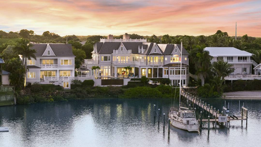 LUXURY PROPERTY AUCTION 6 20 March.