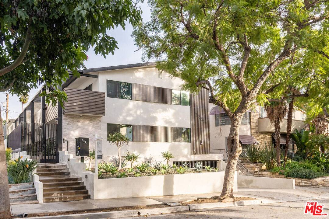 1262  N Sweetzer Ave 2BR Sunset Strip La