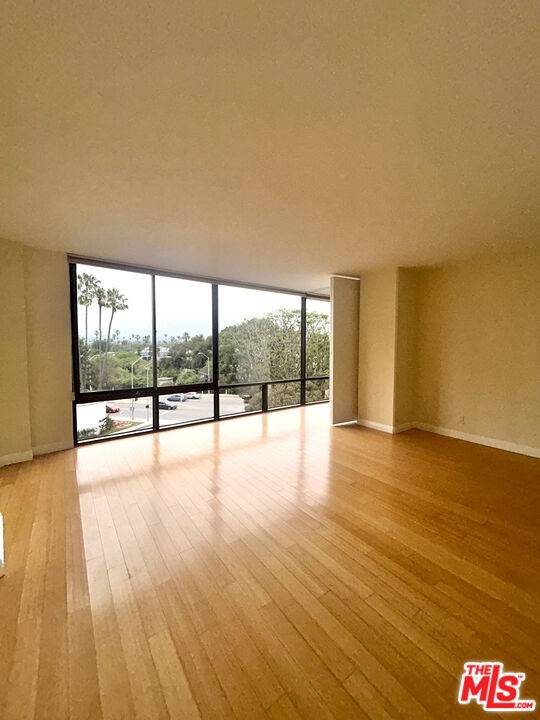 4337  Marina City Dr 3BR Marina Del Rey La