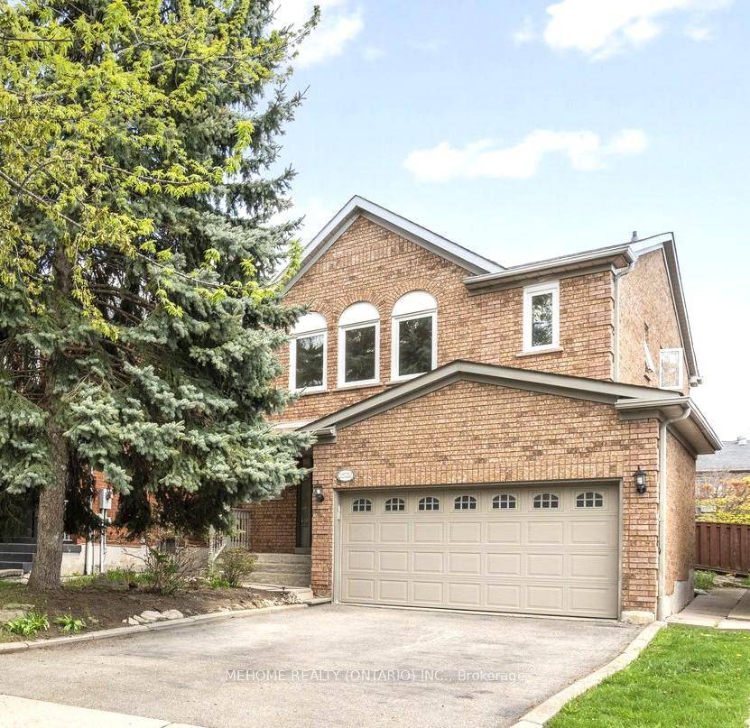 Welcome to this bright and sun filled 3 bedroom, 3 bathroom detached home located in the highly sought after Central Erin Mills community.