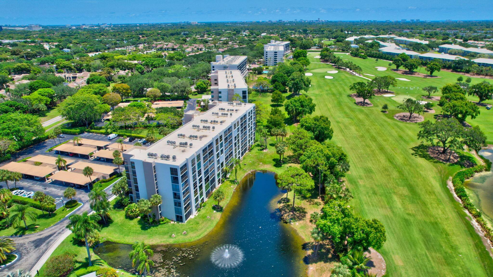 Discover upscale living in the heart of Boca Raton at Club Royale !