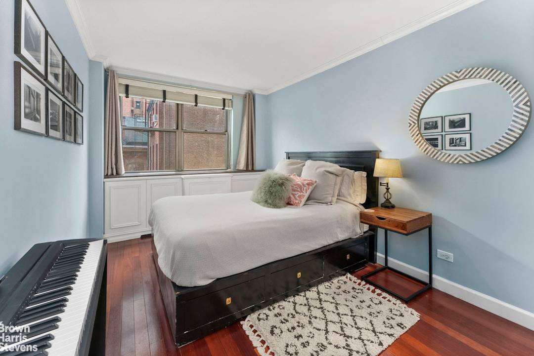 A pristine one bedroom home with keys to NYC's most famous and exclusive gated park, Gramercy Park.