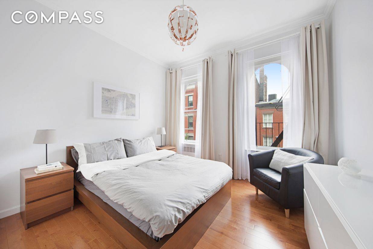 Welcome to 28 Perry Street, a charming prewar boutique condominium nestled in the heart of the West Village, between Waverly Place and West 4th Street.