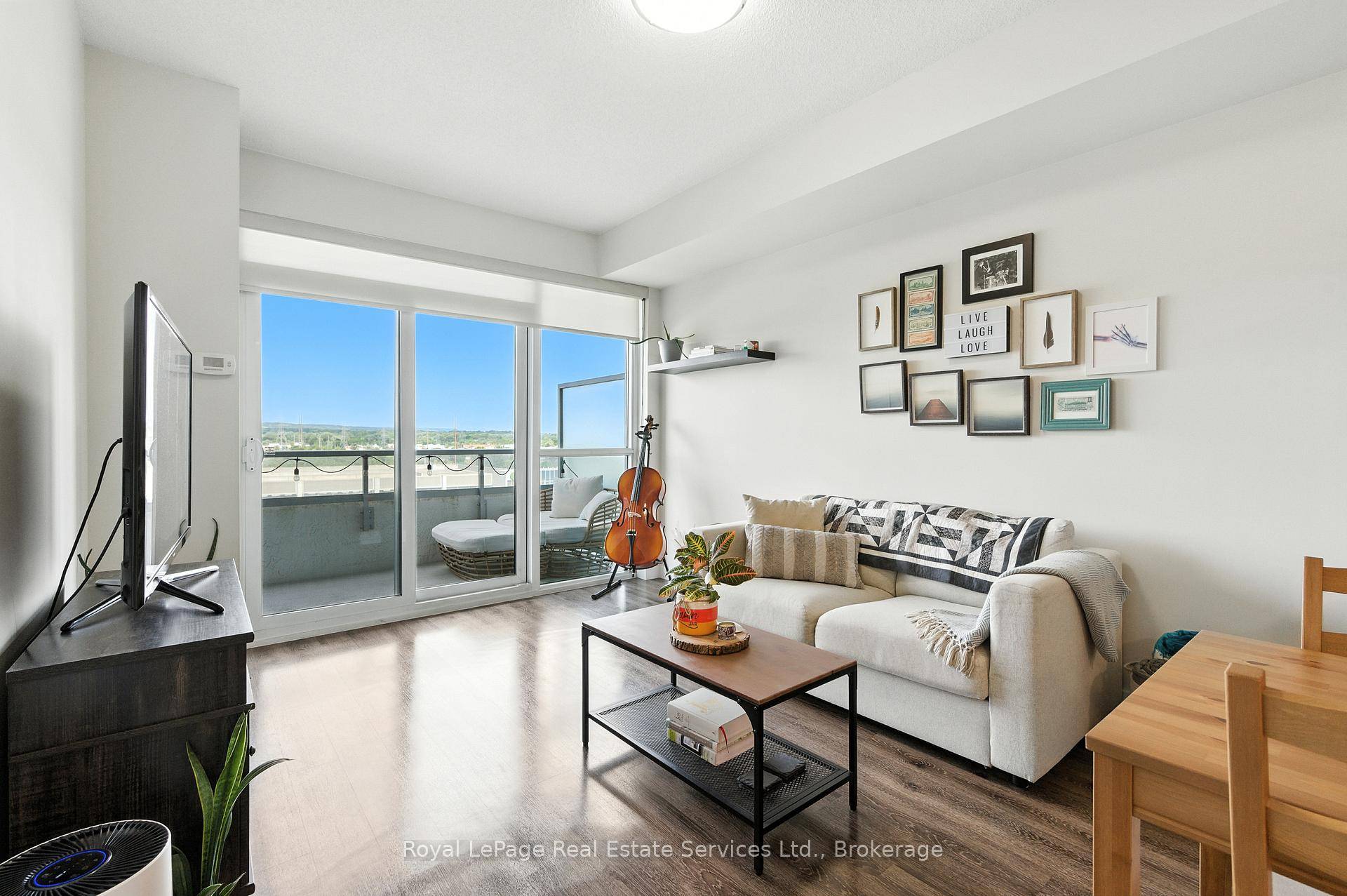 Step into luxury with this stunning 1 bedroom 1 bathroom condo, featuring an open style concept, a modern kitchen with quartz countertops and stainless steel appliances.