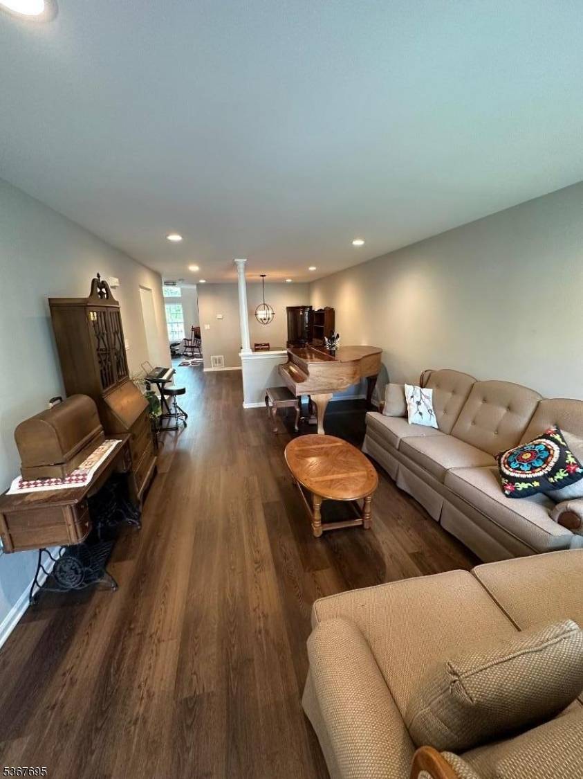 Resort style, move in ready, low Bedminster taxes renovated.