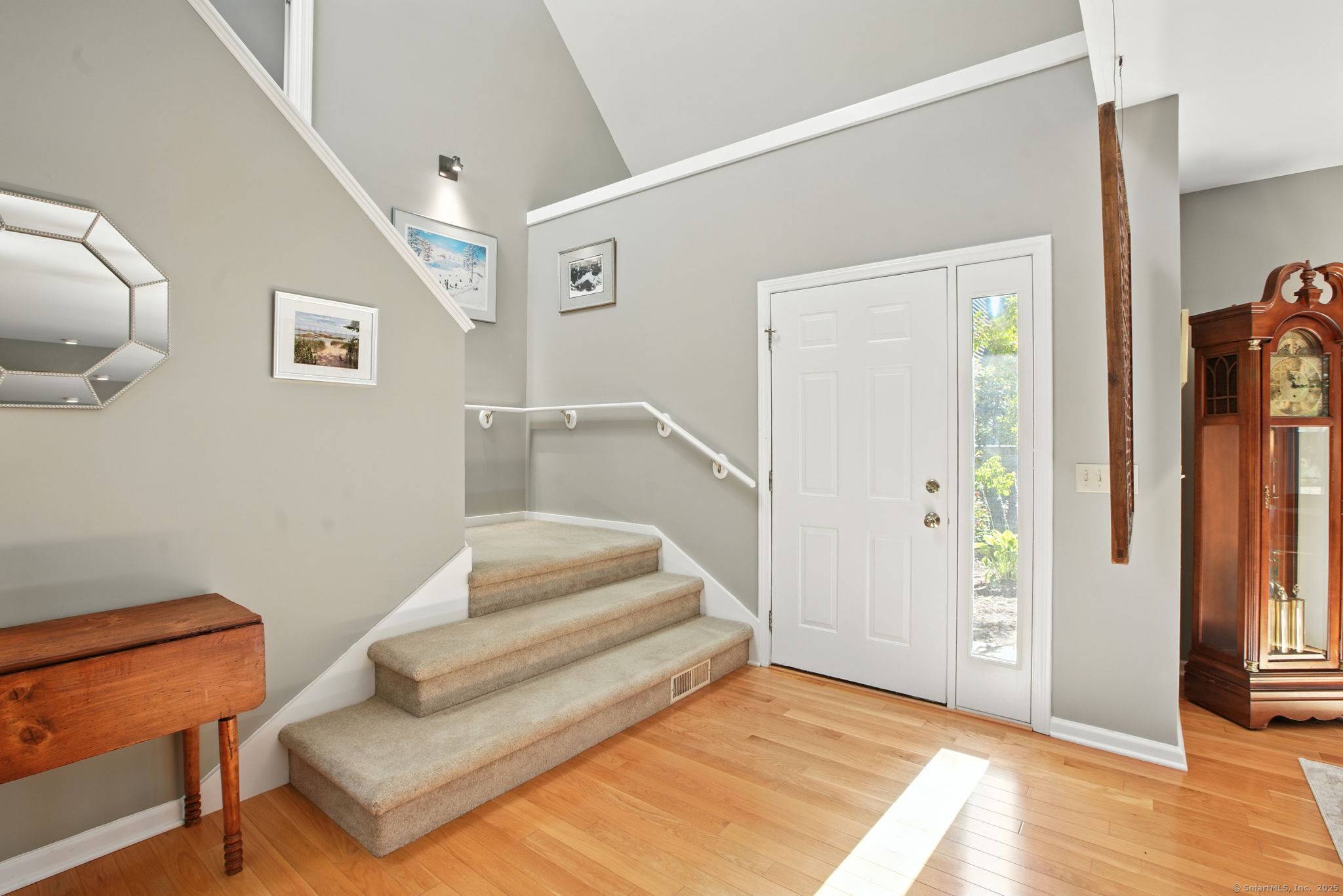 Immaculately maintained and move in ready, this 2 bedroom condo is located in the highly desirable Long Hill Farm community.