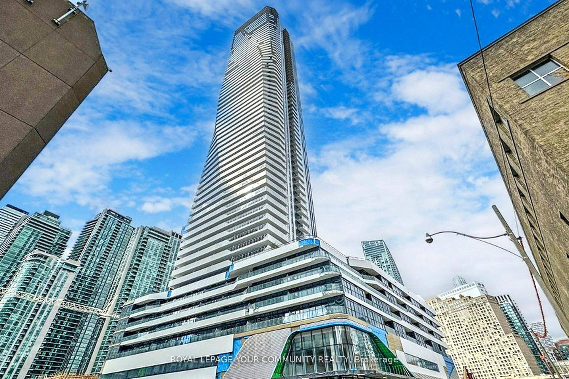Experience refined urban living in this immaculate residence at One Yonge by Pinnacle, one of Toronto's most sought after addresses.