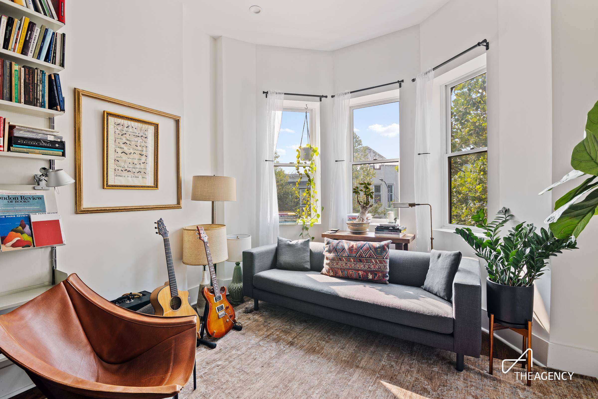 An elevated affair. With lofty ceilings, top to bottom Vitsoe shelving and just a single flight away from a private roof deck, this penthouse floor through is simply that elevated.