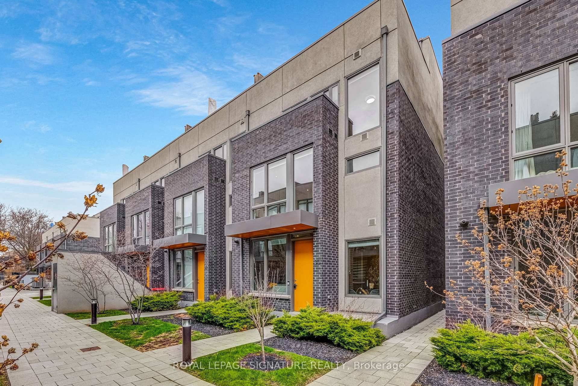 Crazy for Curzon ! This rarely offered spacious and ultra modern 3 bed 3 bath townhome is the epitome of Leslieville living, just steps from Queen St E.