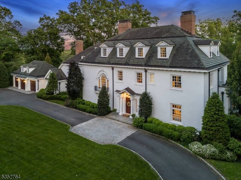 MASTERFULLY RESTORED HOME ON OVER AN ACRE, LESS THAN A MILE FROM DOWNTOWN SUMMIT !