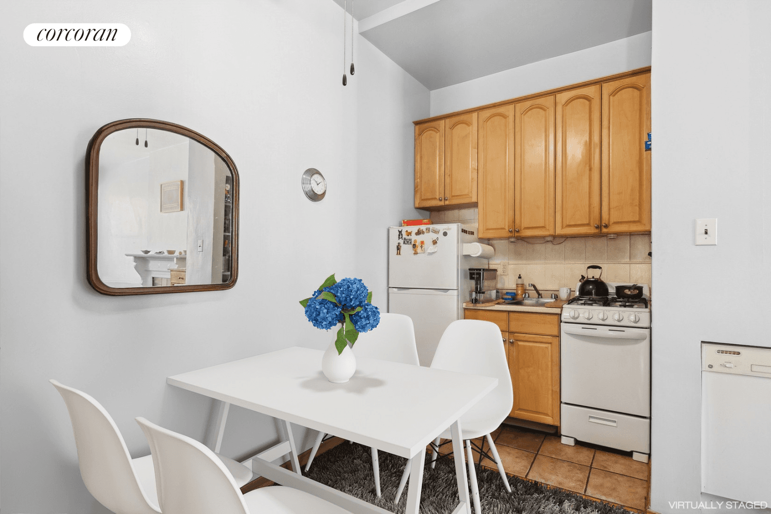 Enjoy the Chelsea lifestyle in this top flight one bedroom home with a special bonus your very own roof deck.