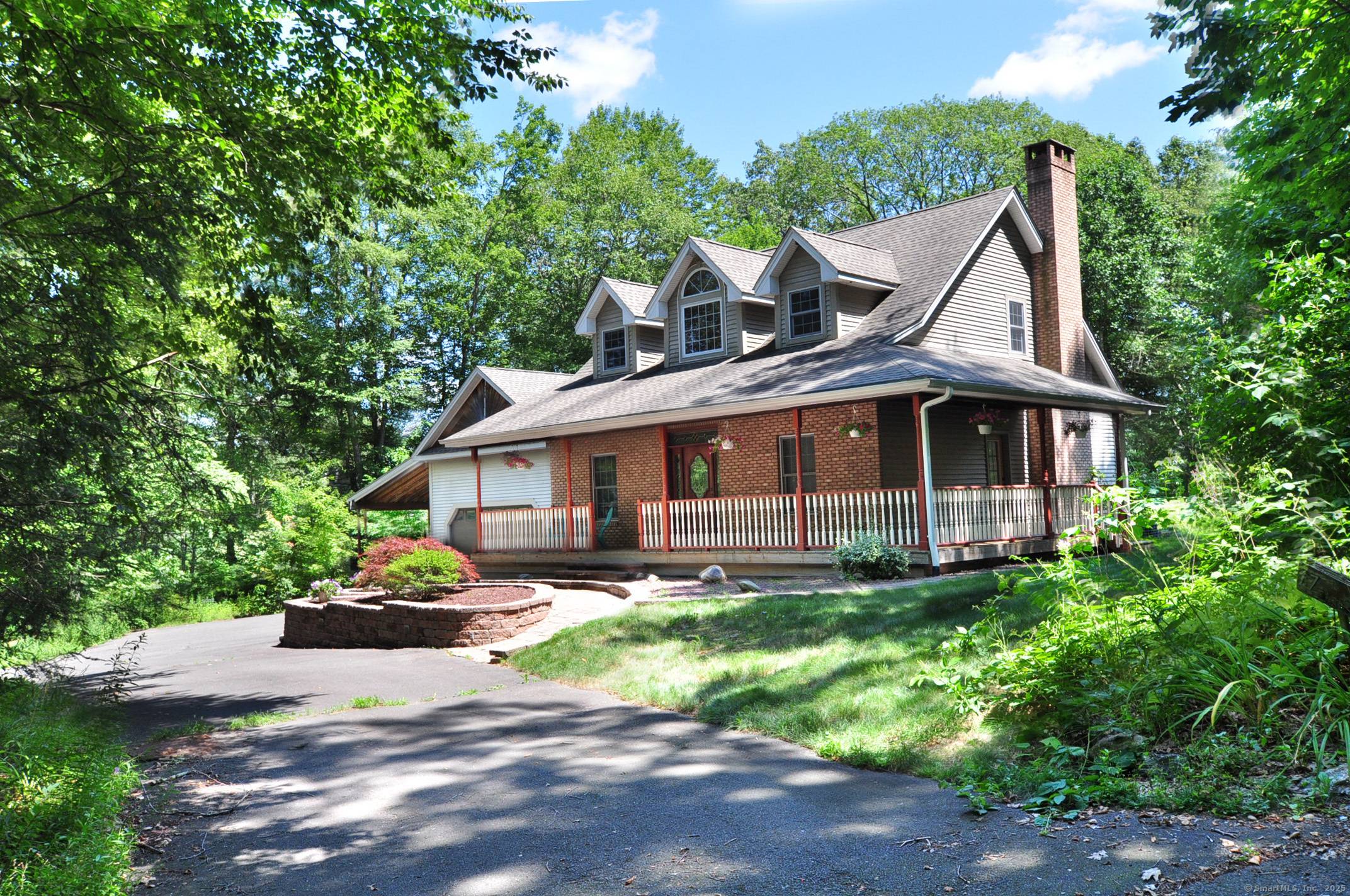 Modern Private Retreat. Your Dream Home Awaits !