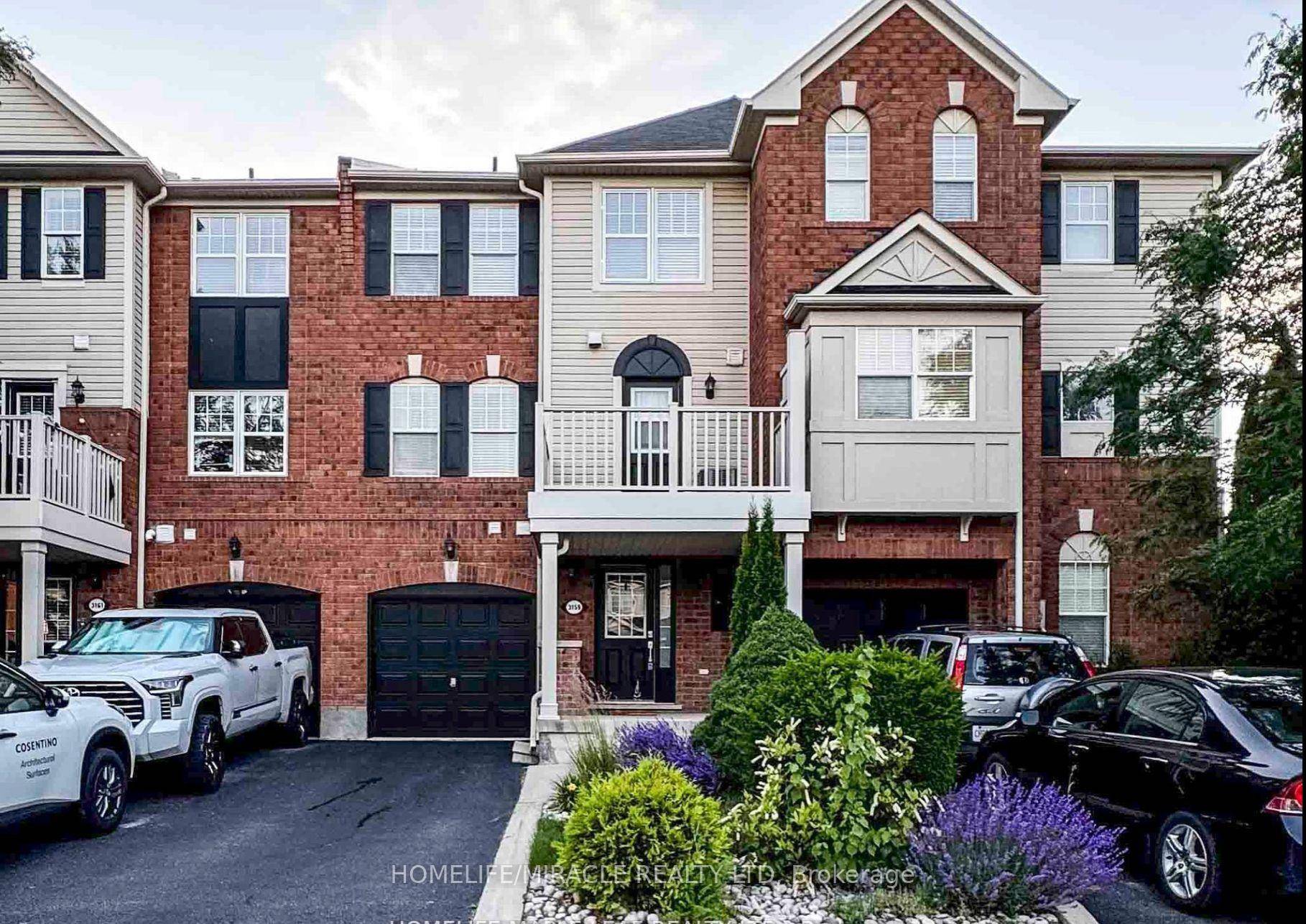 Welcome to this stunning 3 storey home located in the heart of Oakville, just minutes from the lake, highly rated schools, parks, and all major amenities.