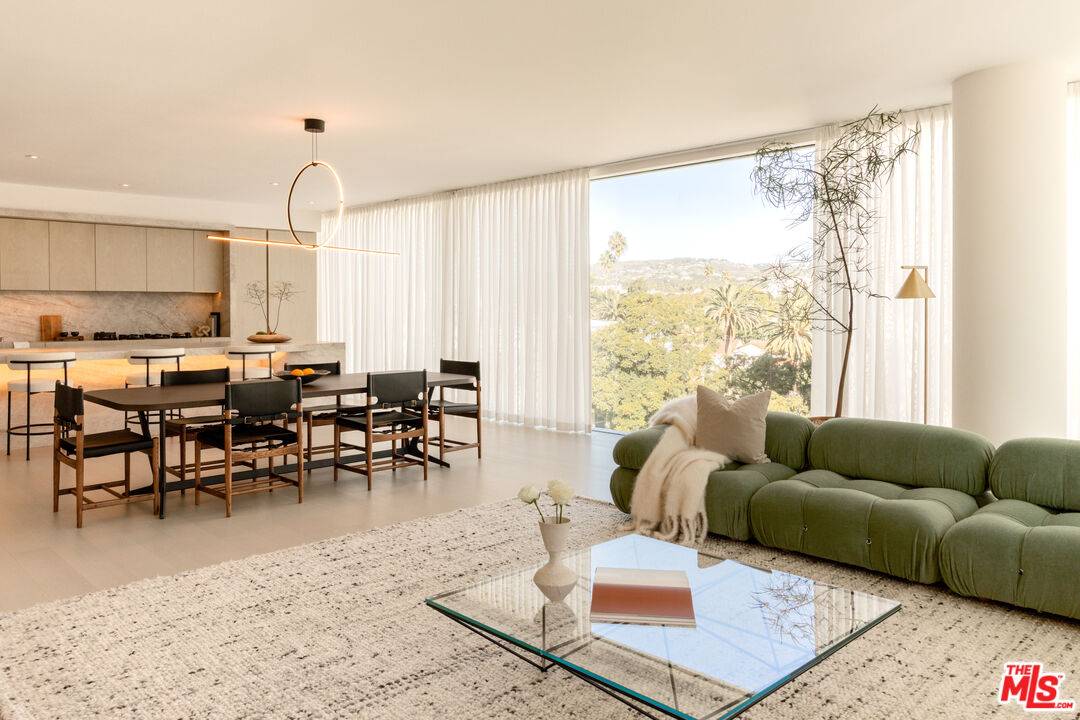 9200  Wilshire Blvd 3BR Beverly Hills La
