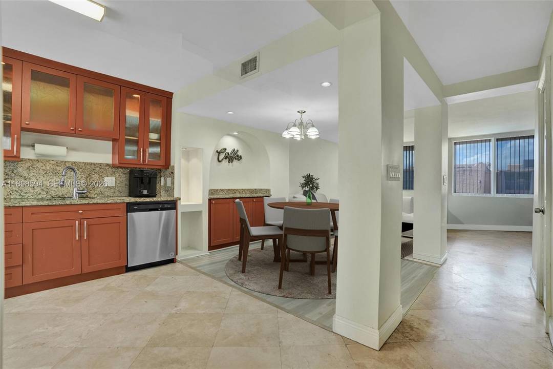 Spacious 3 2. 5 townhouse condo offering 2, 010 SF across 3 levels in desirable Mango Hill community, in heart of Hialeah.