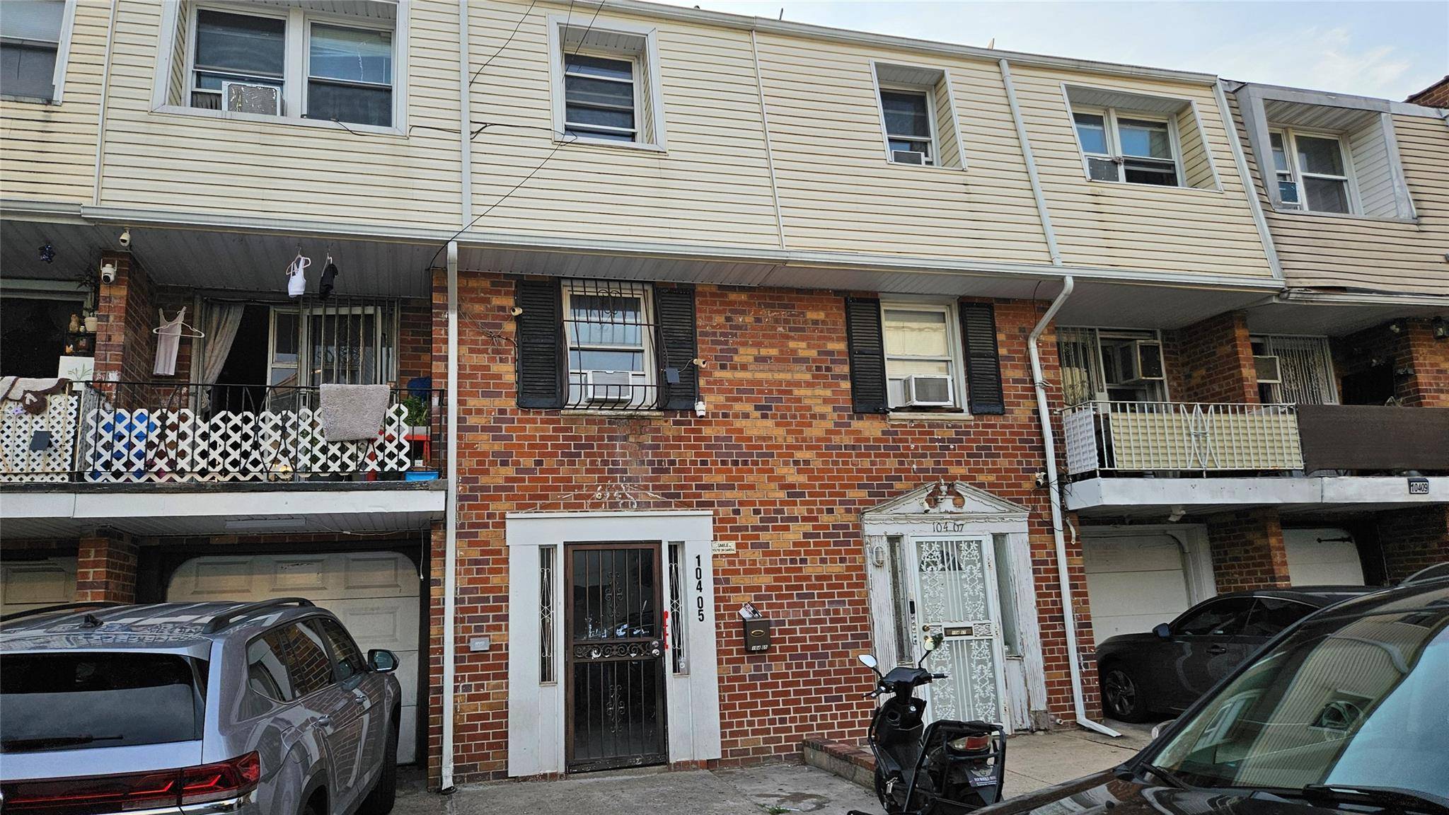 house was renovated few years ago, all in good condition, full finished basement.