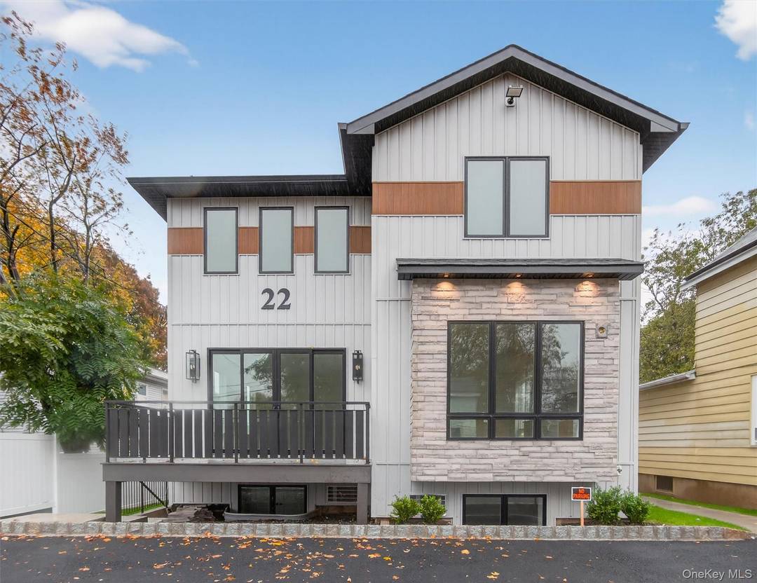 Welcome to this beautifully designed, brand new townhouse in the heart of Spring Valley.