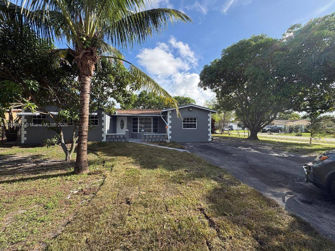 Stunning newly renovated 3bedroom, 3 bath home situated on a corner lot.