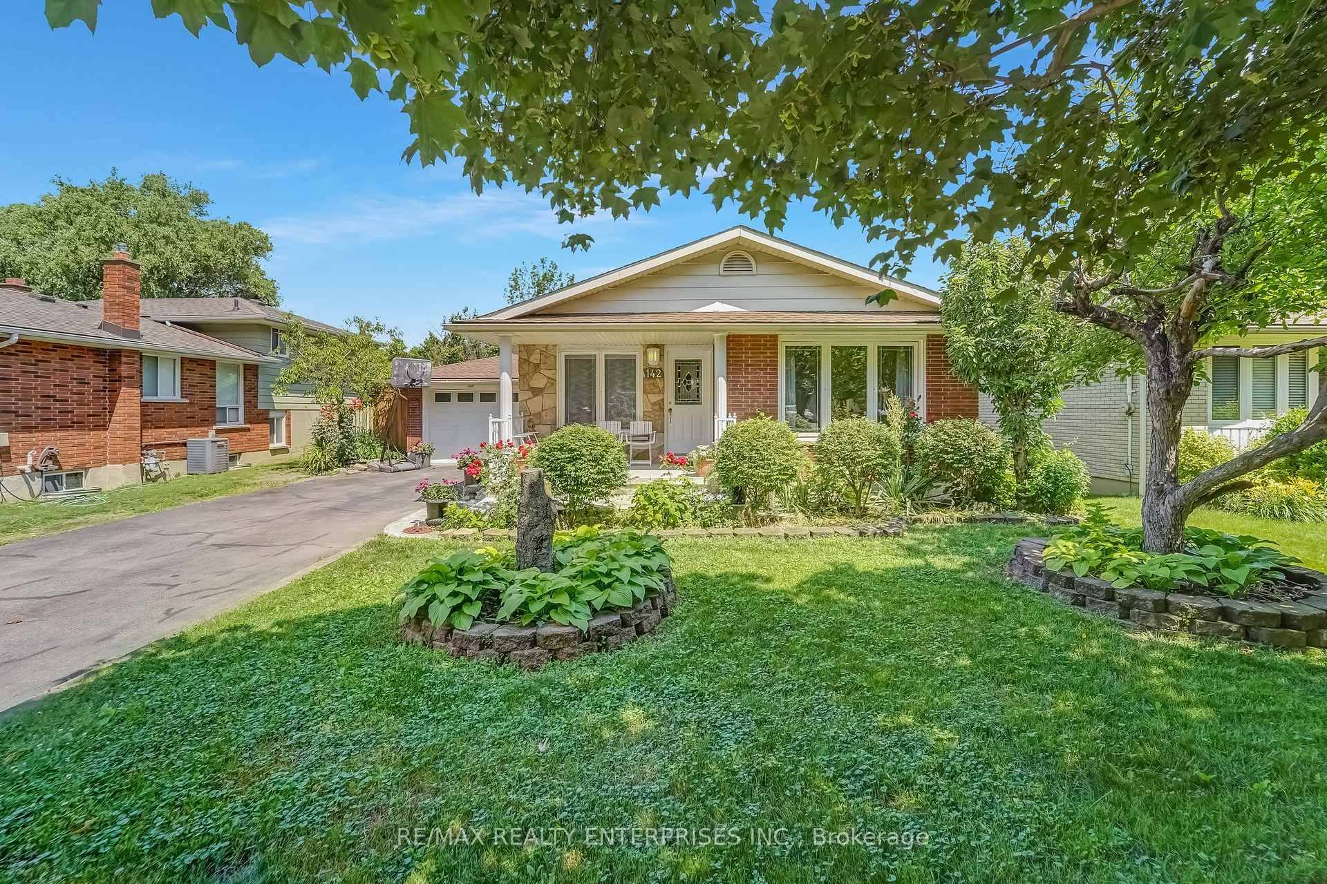 Welcome to 142 Elma Street, a charming 3 2 bedroom, 2 bathroom bungalow located in a highly sought after North End neighborhood ideal for families, or anyone looking to upsize ...