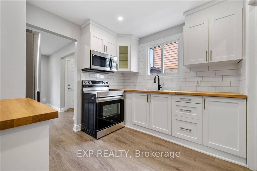 Welcome to 8059 Aintree Drive, tucked into the heart of Niagara Falls family friendly Ascot neighbourhood.