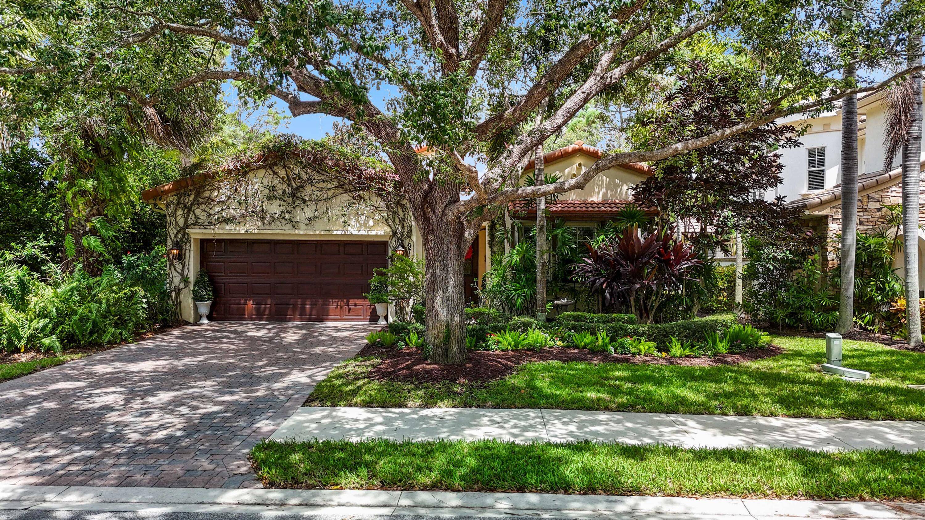 Discover your private retreat in this well maintained 2 bedroom, 2 bathroom home with a den in Evergrene.