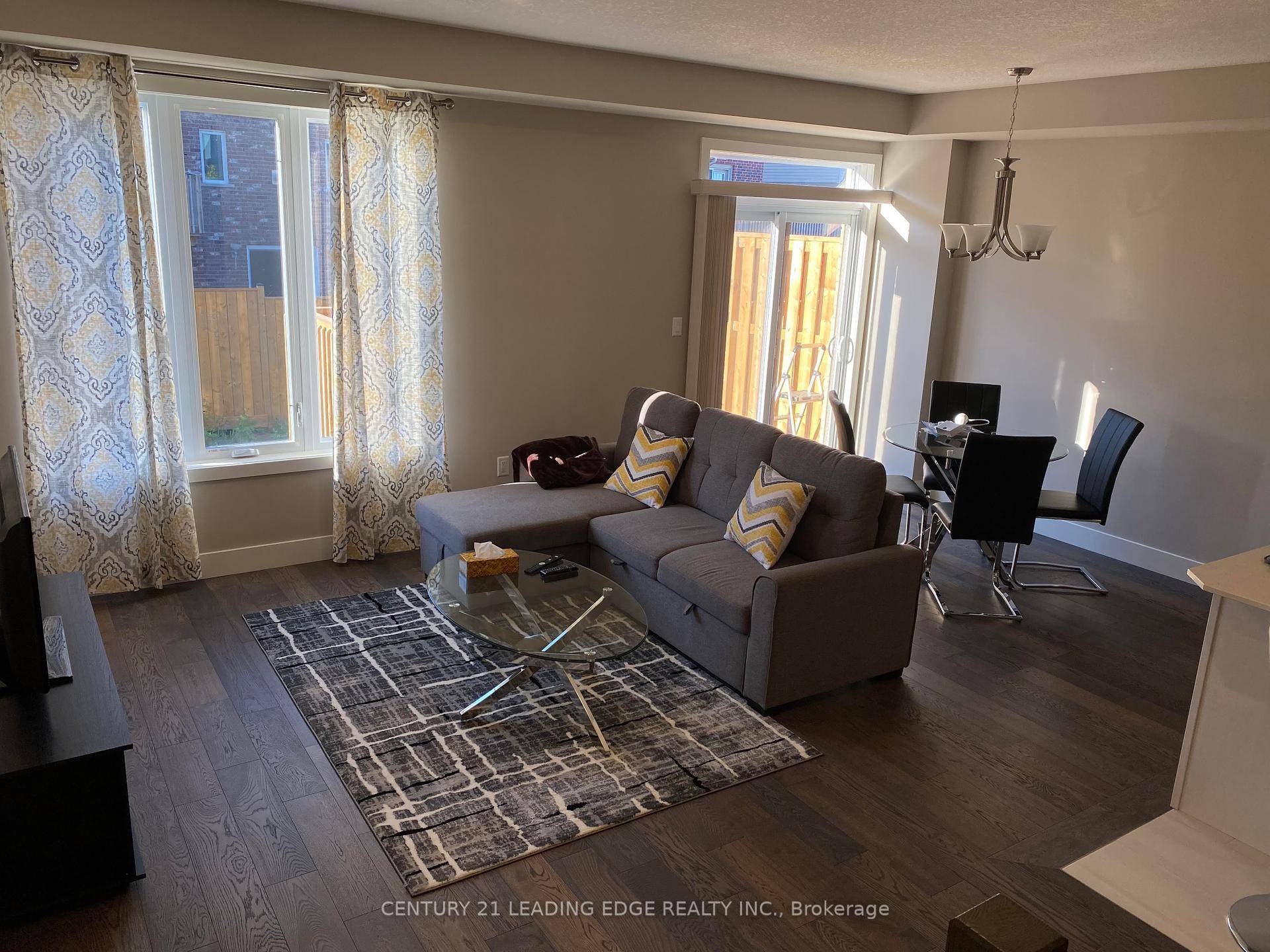 Welcome 1375 Whetherfield Street Unit 22, this remarkable FULLY FURNISHED 3 bedroom condo townhouse, nestled in a highly sought after family friendly community in NORTH LONDON, built in 2020.
