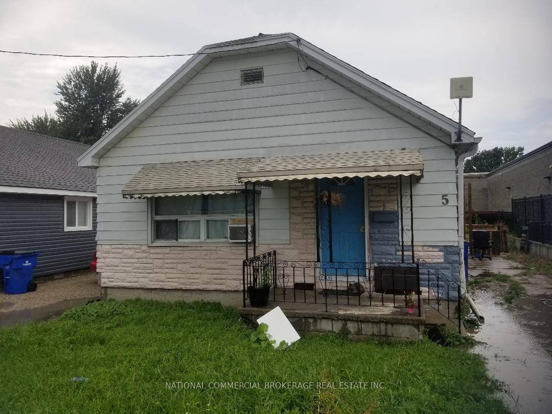 Freestanding Bungalow in quiet area.