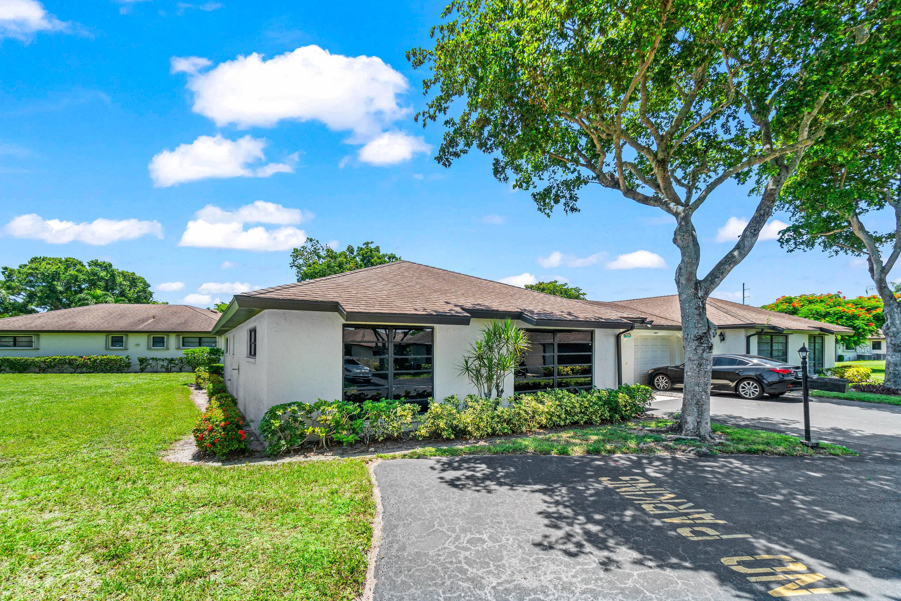 Priced to Sell ! Don't miss this well priced 2 bedroom, 2 bathroom villa with a 1 car garage, offering comfort, convenience, and great value.