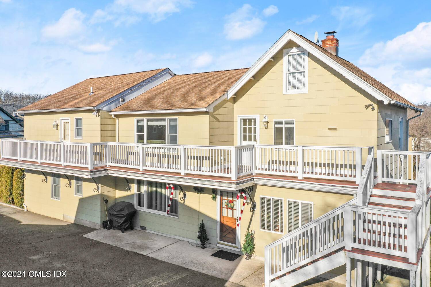 Welcome to your tranquil oasis in the heart of Greenwich !