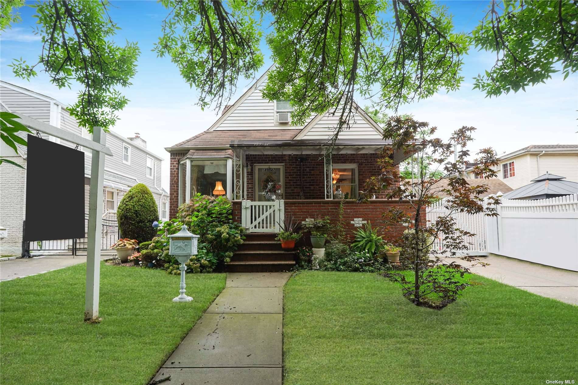 Welcome Home to this Beautiful Meticulously Maintained 3 Bed 2 Bath Home in the Heart of S.