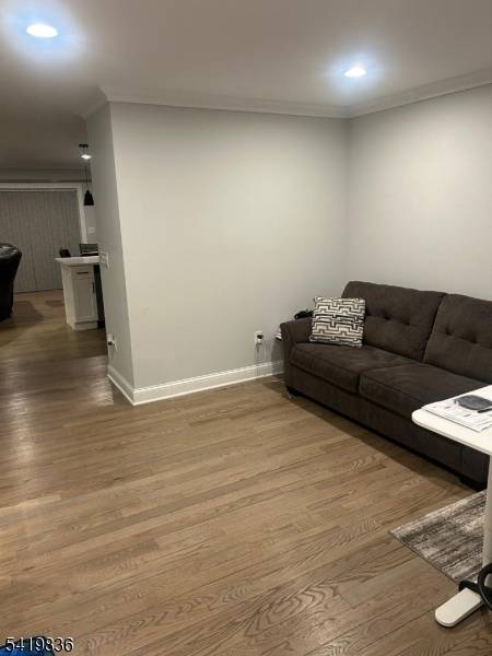 Modern 2022 built half duplex located in Woodbridge.