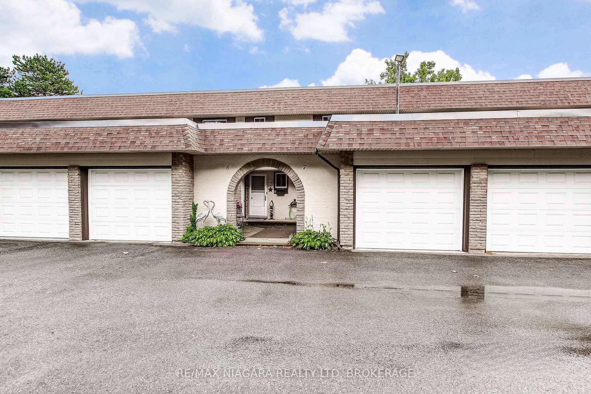Welcome to this beautifully maintained 3 bedroom, 2 bathroom condo style townhouse offering the perfect blend of comfort, convenience, and care free living.