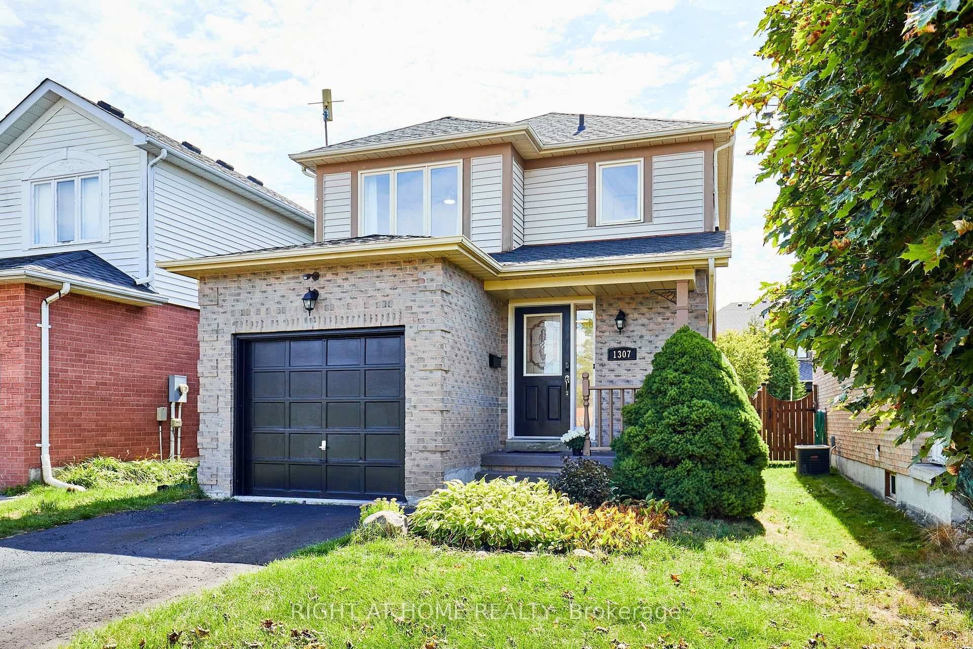Welcome to this beautifully updated, move in ready detached home in Oshawas highly sought after Eastdale community !