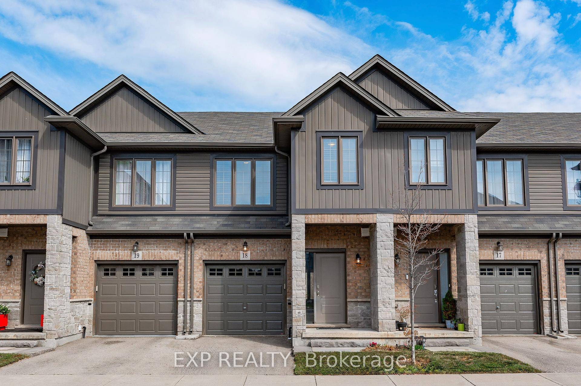 Discover the charm of this stunning 3 bedroom townhome with a spacious garage and a finished basement, nestled in the serene and sought after Ancaster community !