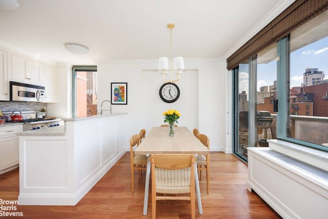 This airy, renovated three bedroom three bathroom condo boasts gorgeous City views.