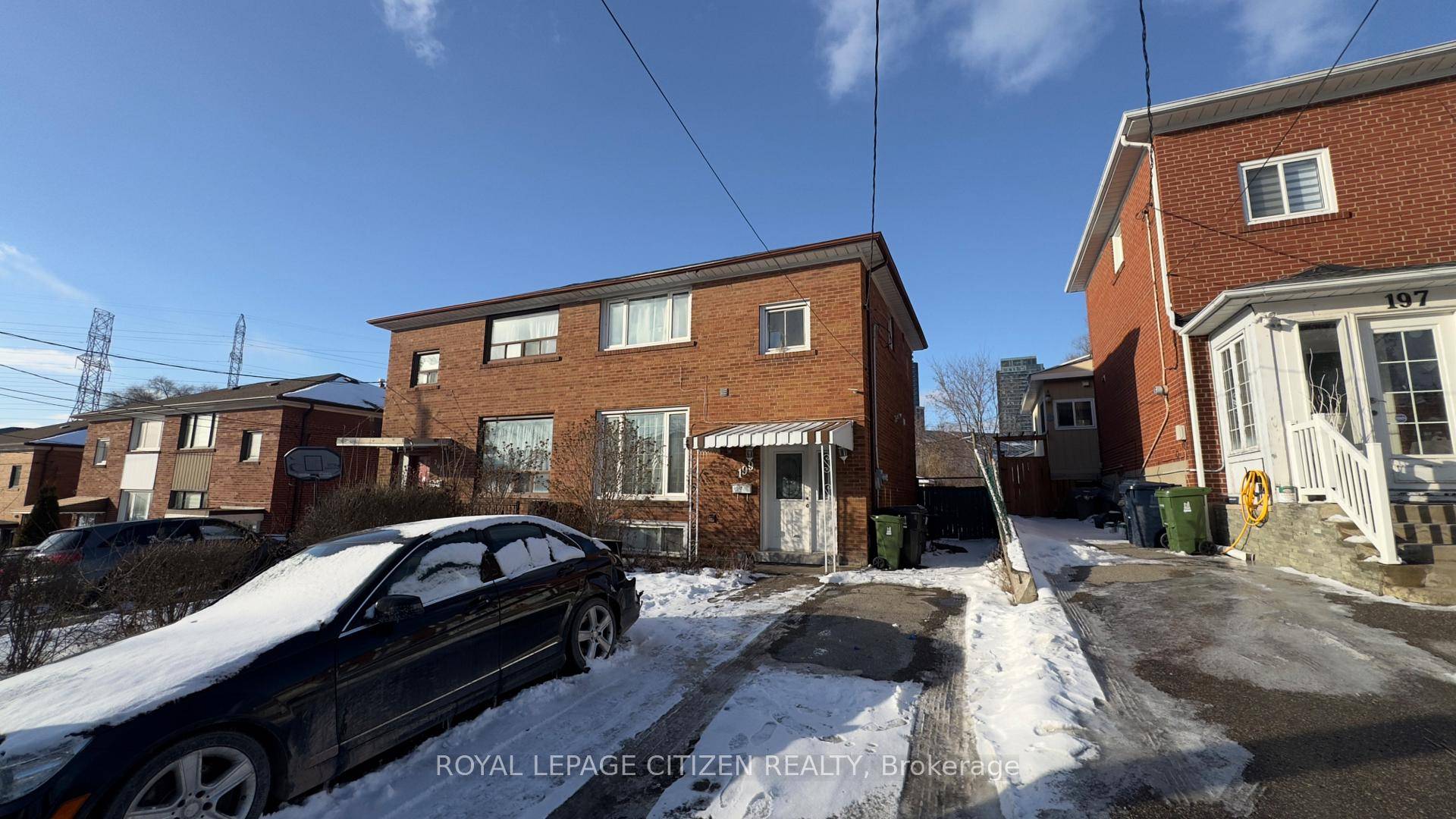 Bright and inviting, this 2 bedroom, 1 bathroom upper level apartment offers comfort and convenience in Toronto's vibrant Humbermede neighborhood.