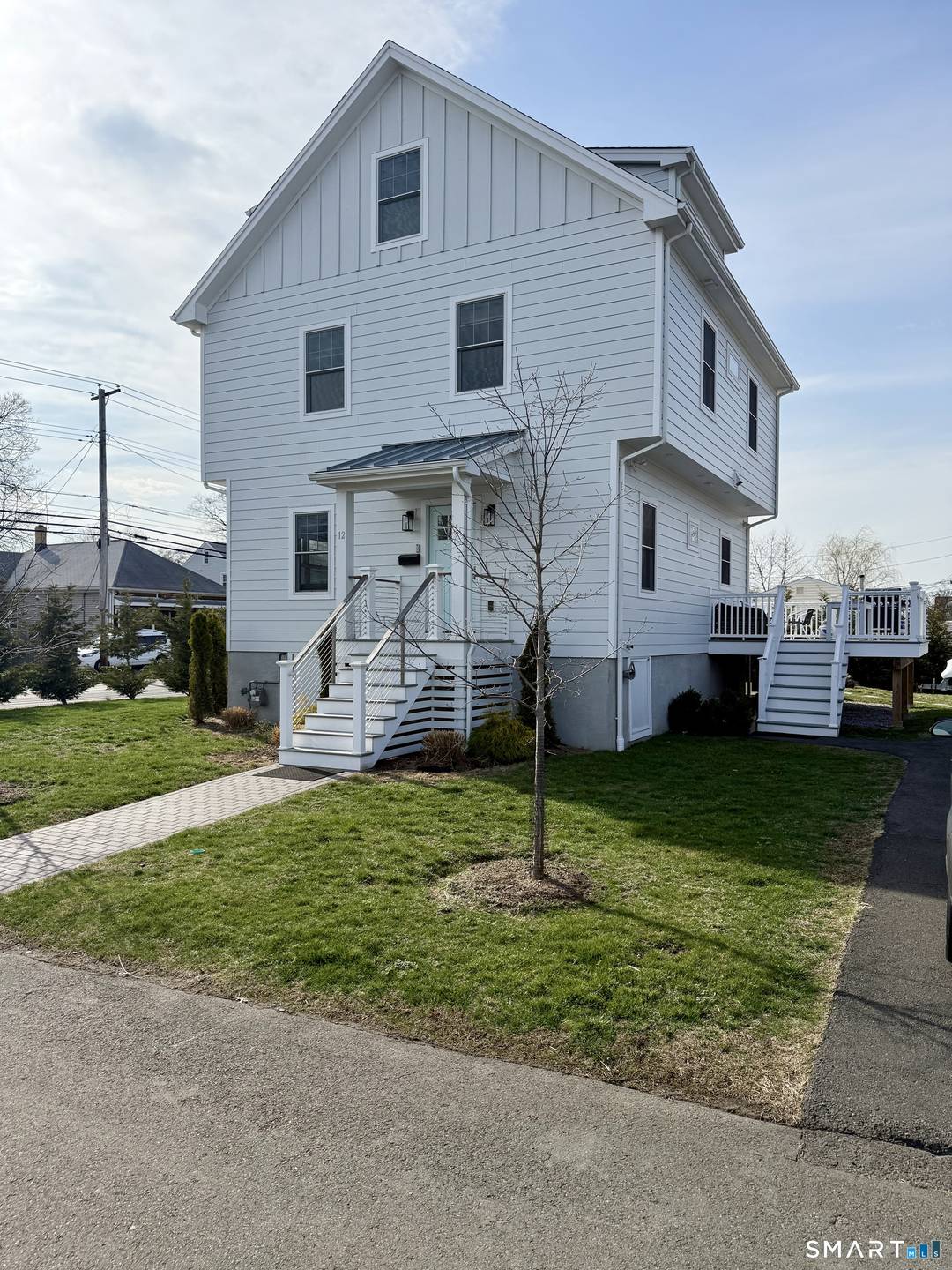 12 Sandy Way offers the ultimate Fairfield summer escape brand new 2024 construction ideally located on the corner of Sandy Way and Reef Road, less than a half mile to ...