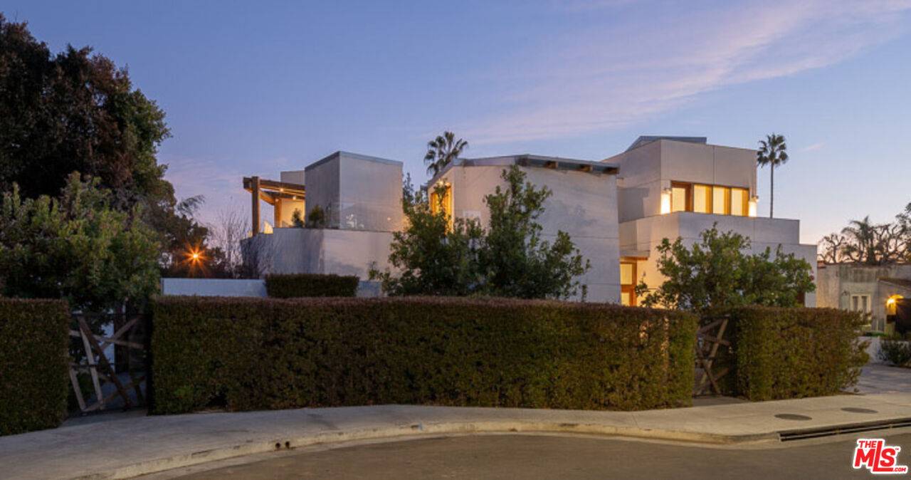 898   COMMONWEALTH AVE Marina Del Rey LA