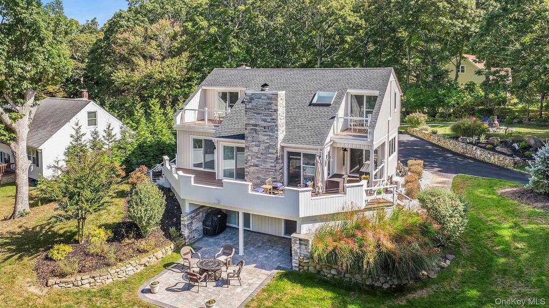 North Fork Coastal Living With Sunset amp ; Water Views Enjoy breathtaking sunsets and water views from any of the three private balconies of this beautiful North Fork retreat.