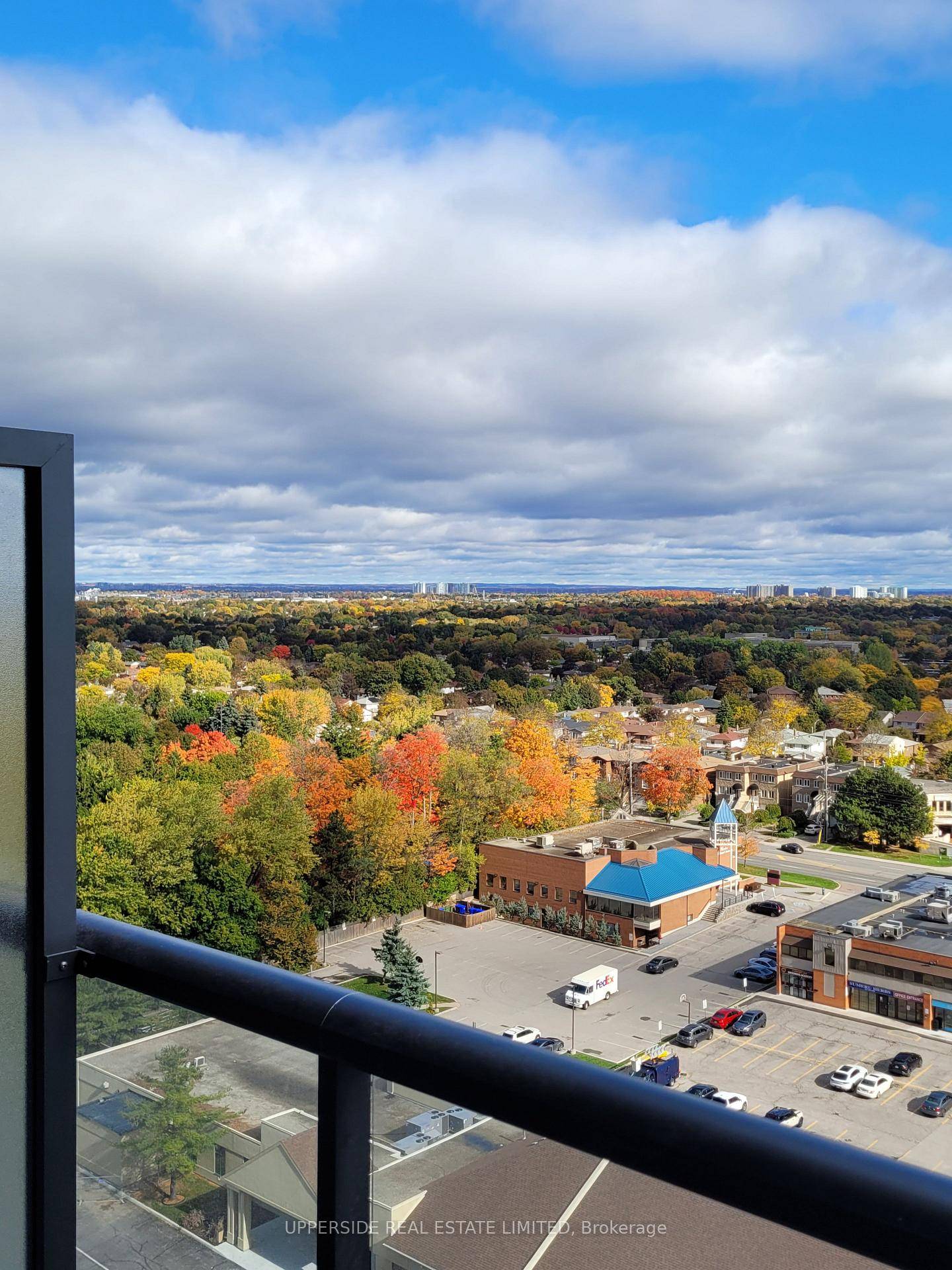 Brand new condo at Pinnacle Toronto East.