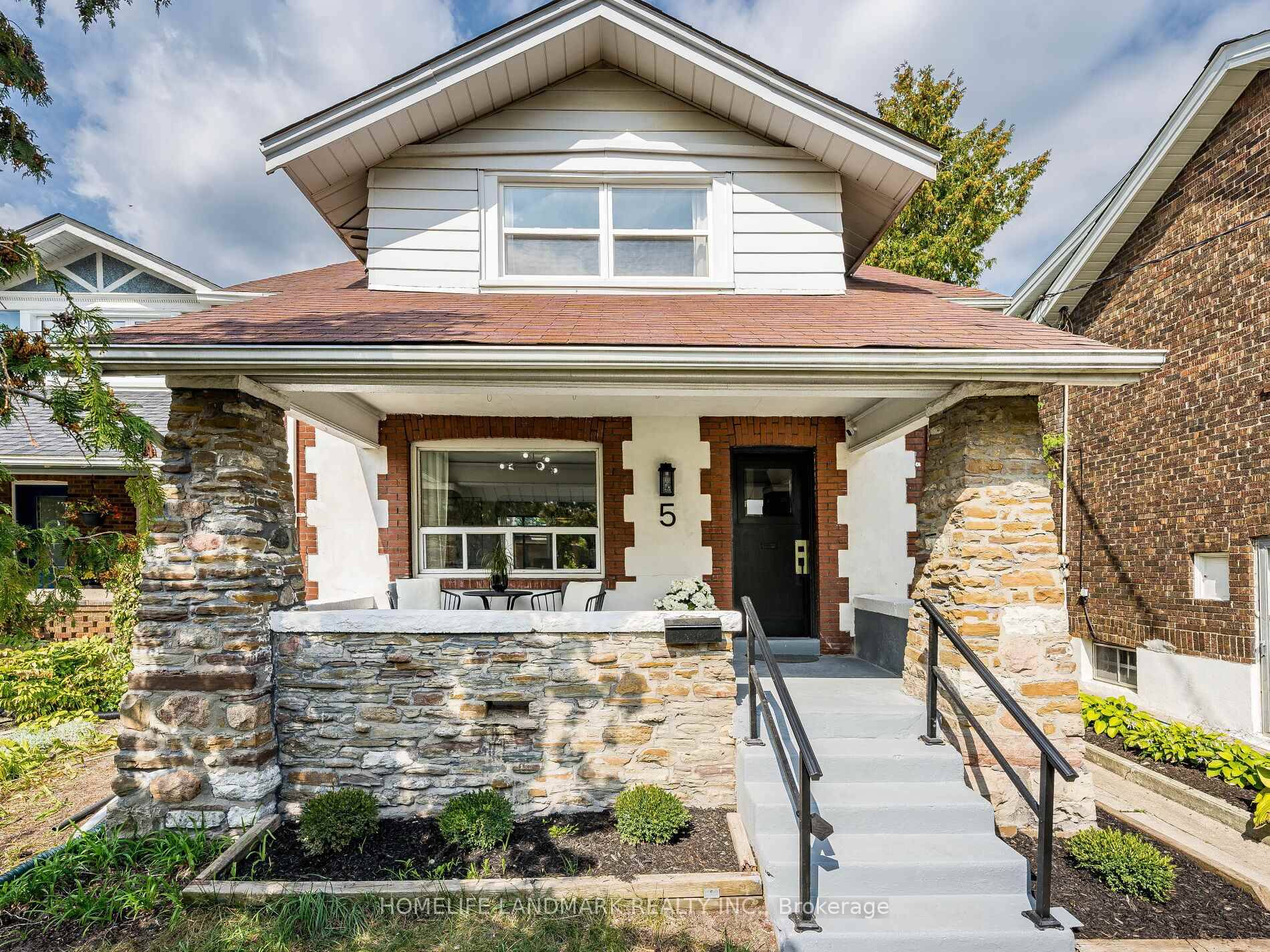 Welcome to 5 Beachview Cres a newly, professionally renovated and designed sun filled detached home featuring elegant modern finishes and a practical layout, move in ready.