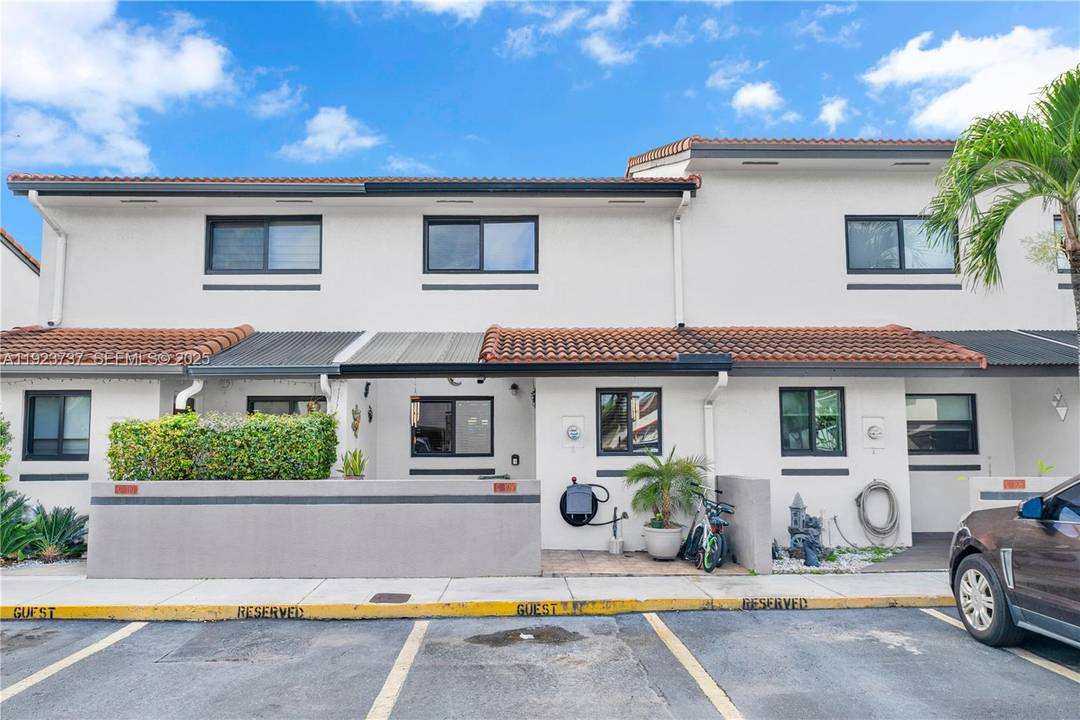 Beautiful two story townhouse condo located in the heart of Kendall Kendall Lakes east lakeview, The home features porcelain floors on both levels, recently renovated bathrooms, impact resistant windows, and ...