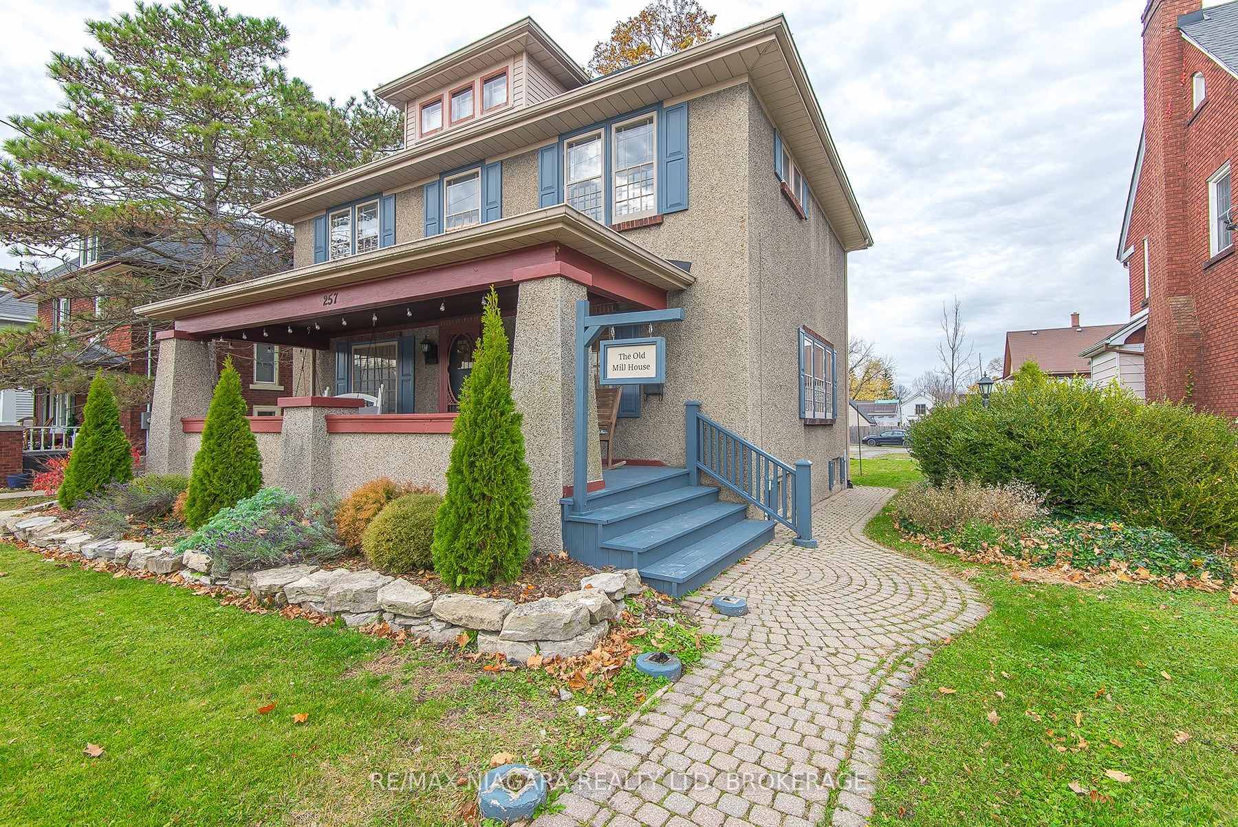 The Old Mill House Discover timeless charm in an unbeatable location !