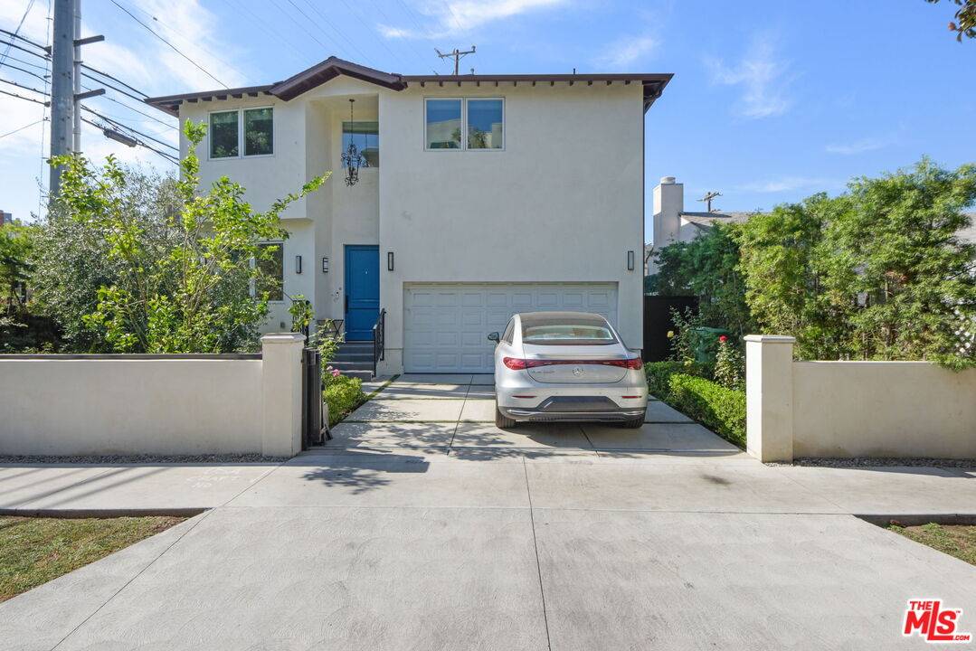 1153  S Clark Dr 4BR Beverlywood La