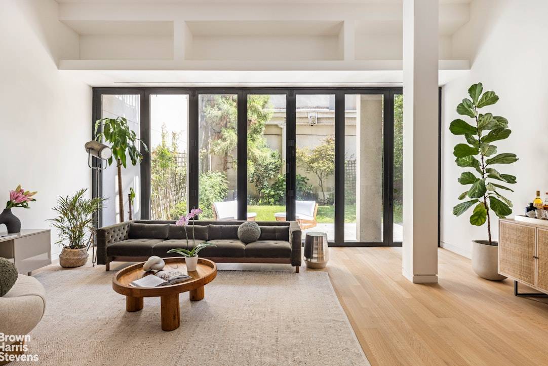 Located at the crossroads of Boerum Hill and Cobble Hill and designed with scale, sophistication and comfort in mind, this expansive, lofty home with modern design spans approximately 1, 670 ...