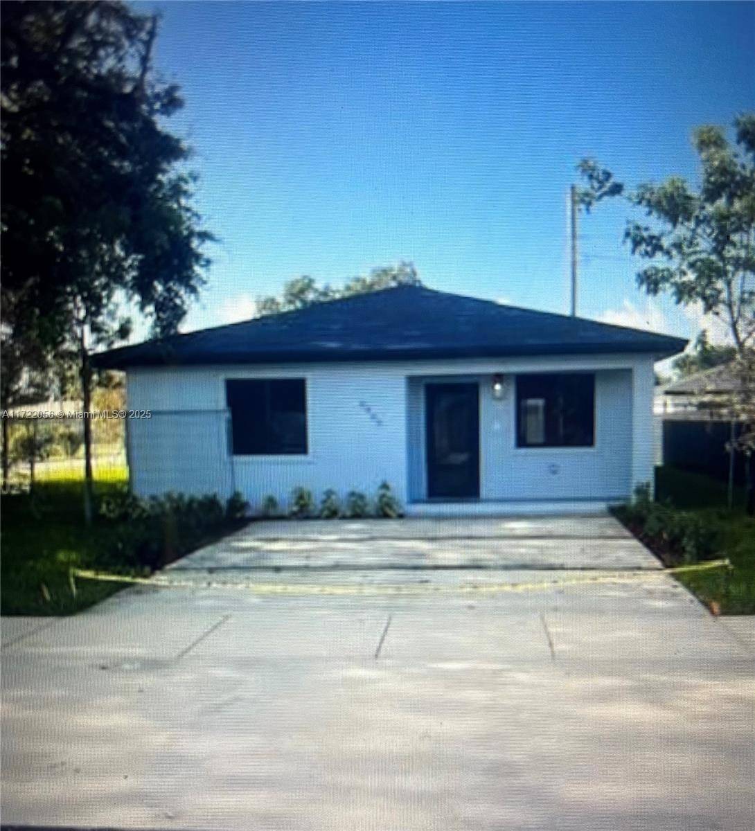 New construction 2024, 3 bedrooms 2 baths single family home.