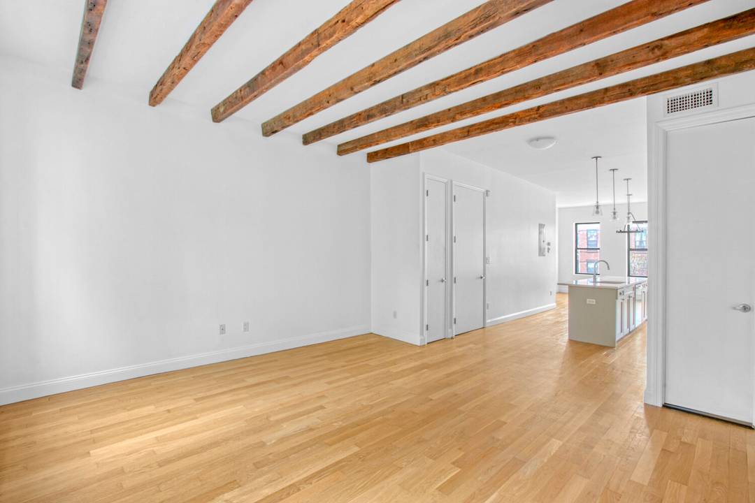 Make this expansive 3 bedroom, 2.